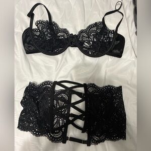 Black Lace Underwire Bra and Lace-Up Garter Belt - Women Intimates